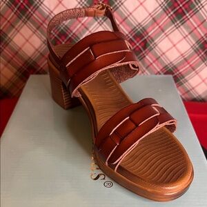 Pierre Dumas Tan Block Heel Sandals